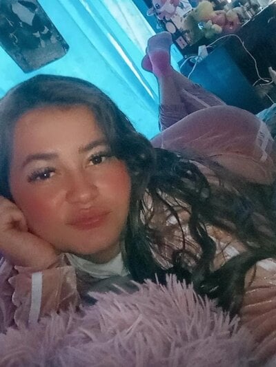 samyy_cams from stripchat