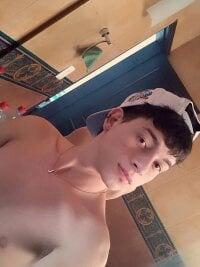 axel_falcon's Live Webcam Show