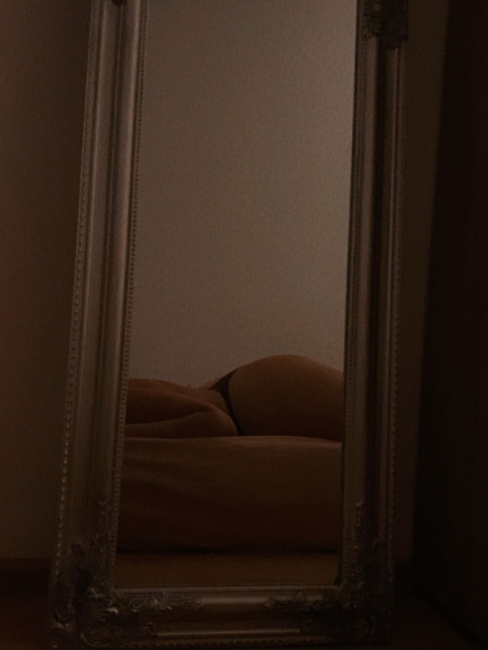 stripchat kiki199723 webcam profile pic via iluvcams.com