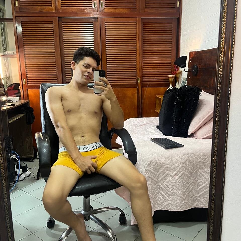jhosuavega from stripchat