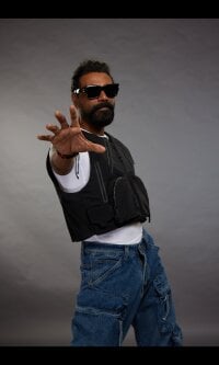 Biggblackkcockk's webcam live show