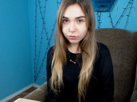 Diana_Cutee's Offline Chat Room