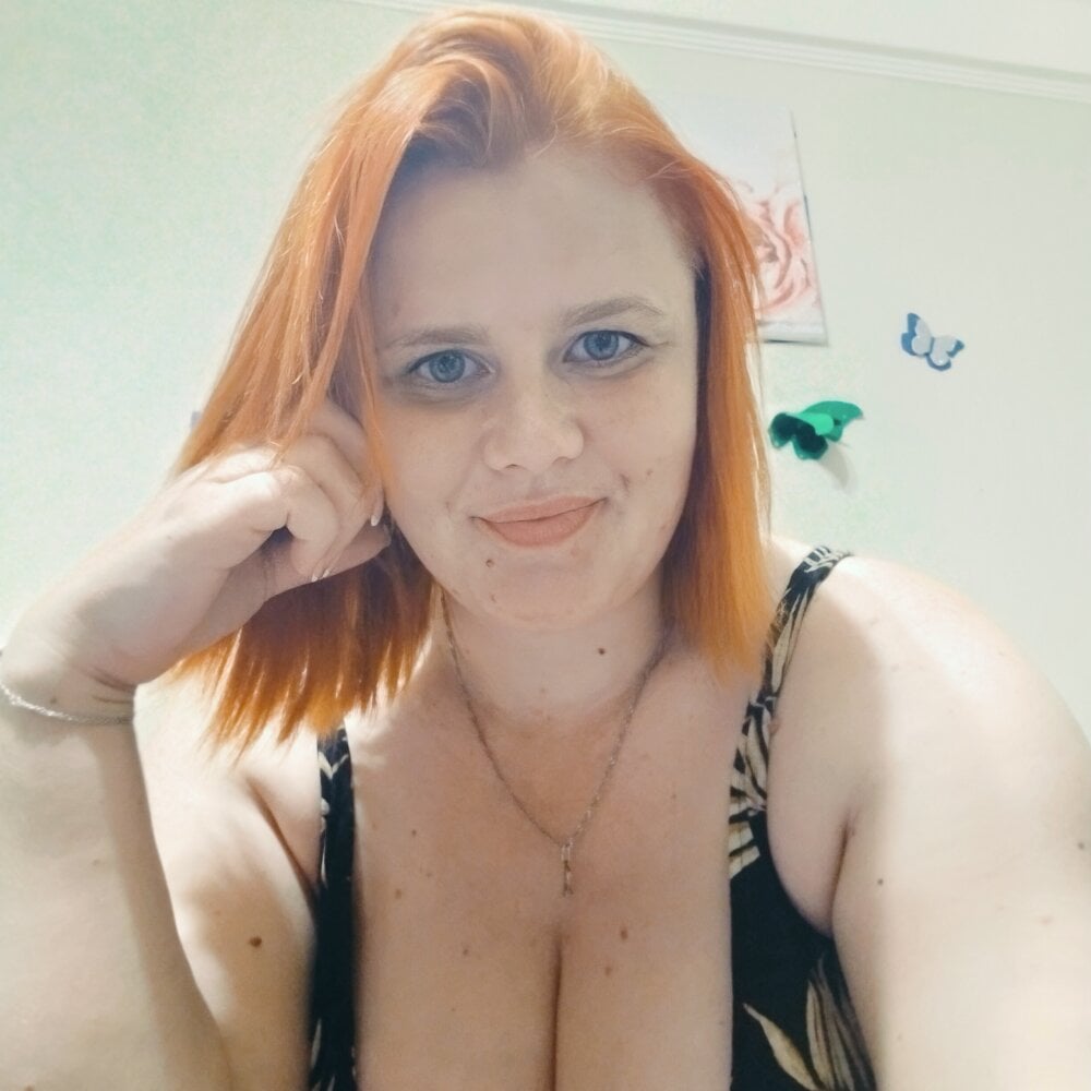 watchgirlcam.com moly_loves34 livesex profile in russian cams
