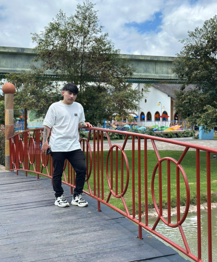 ethan__01