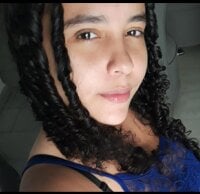 yimar_playful's Offline Chat Room