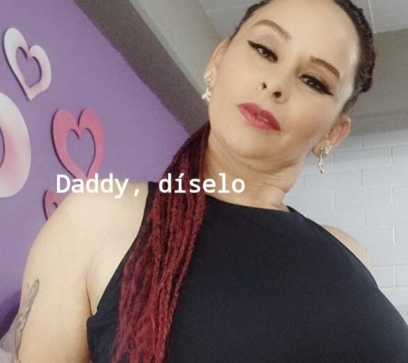 Live sex webcam photo for CoryLoveHott #290084435