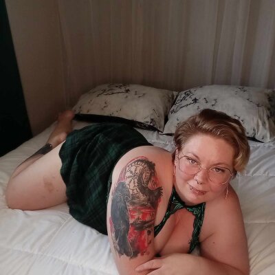 MamaDiamond 🐜 adult webcam chat