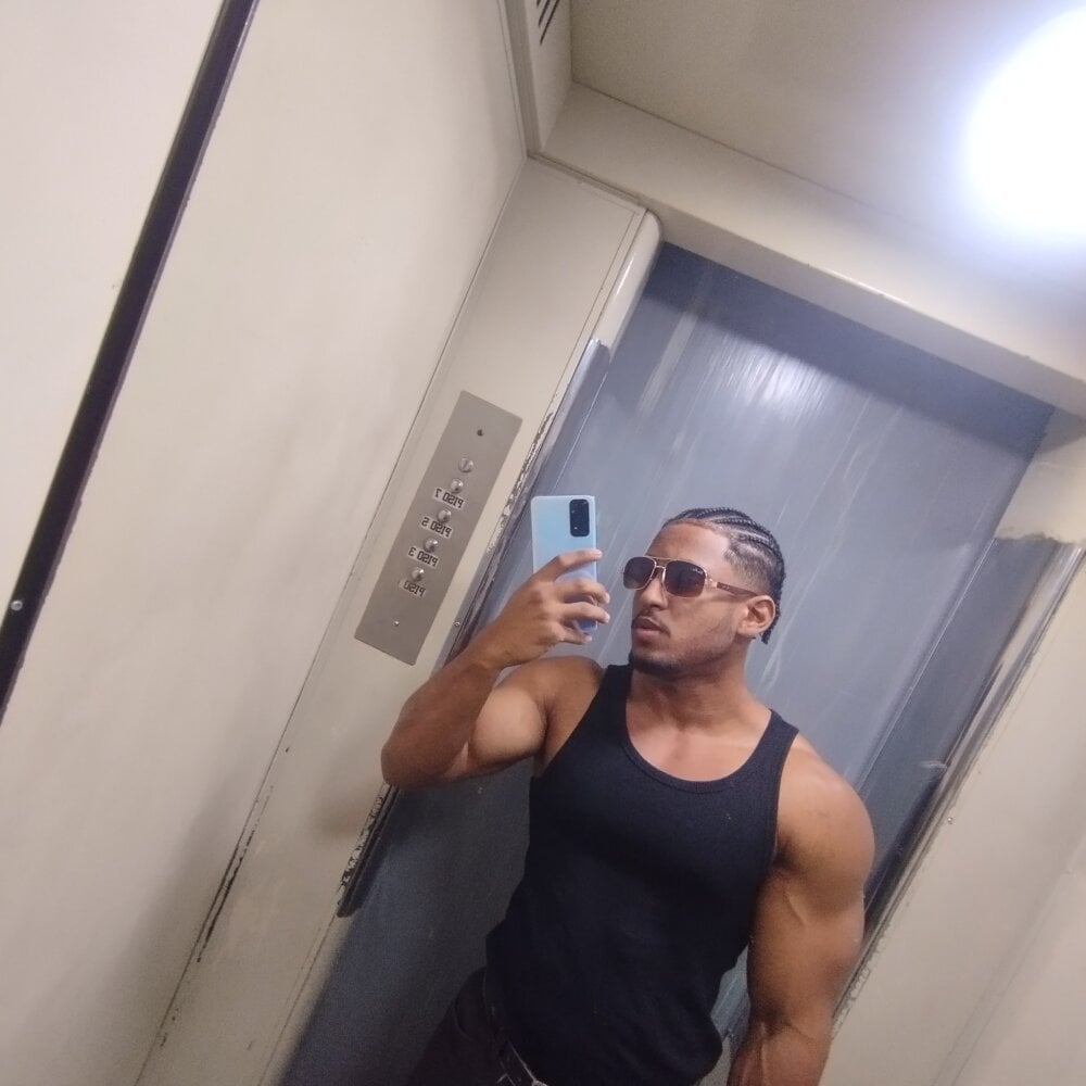 zarek_lux profile