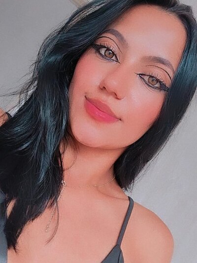 Emely_Rose_16 Avatar