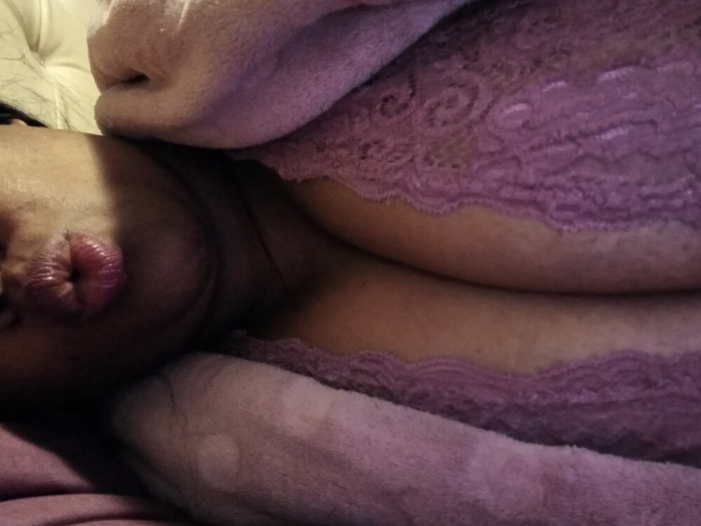 goldenbusty
