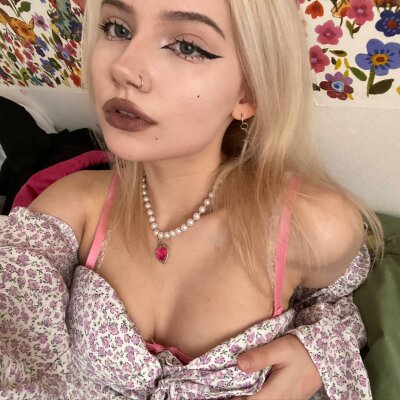 PaolaSinss 🕦 free live stream