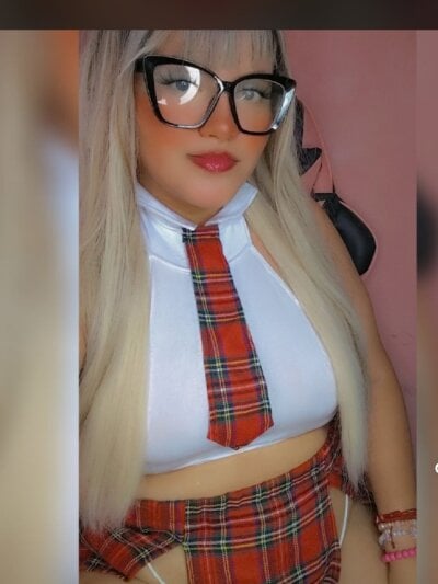 CANDY-CURVY Female Spanking Cam Nude