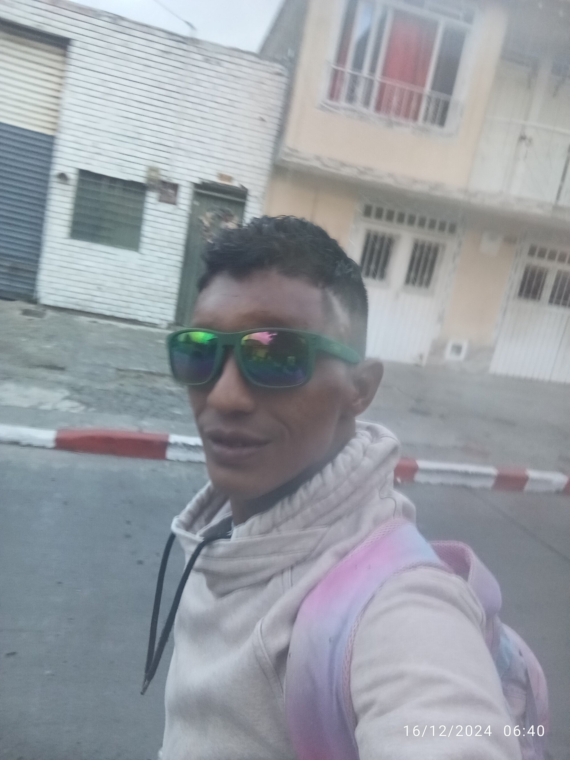 Jugffg