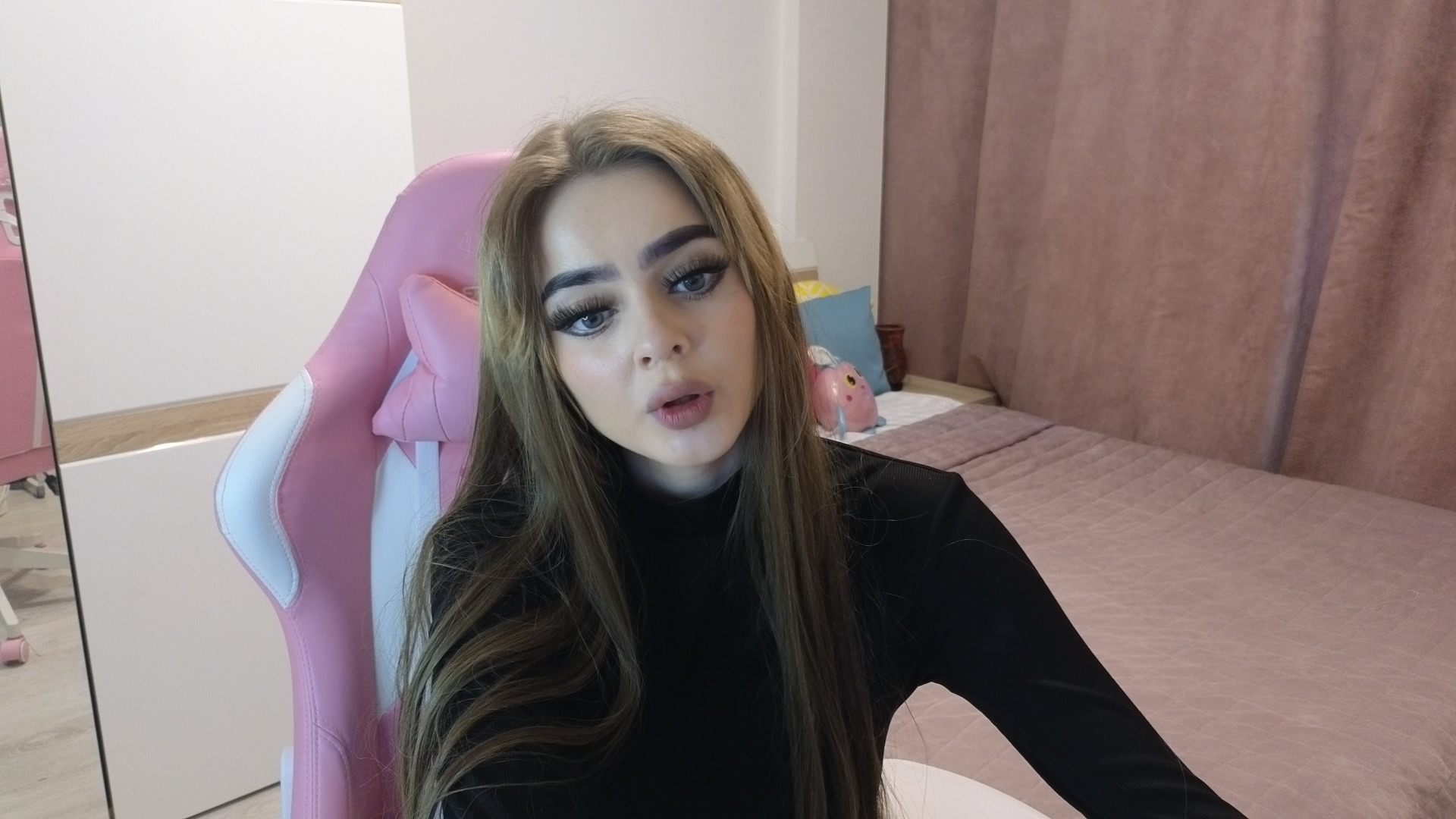 Anna_Nikol
