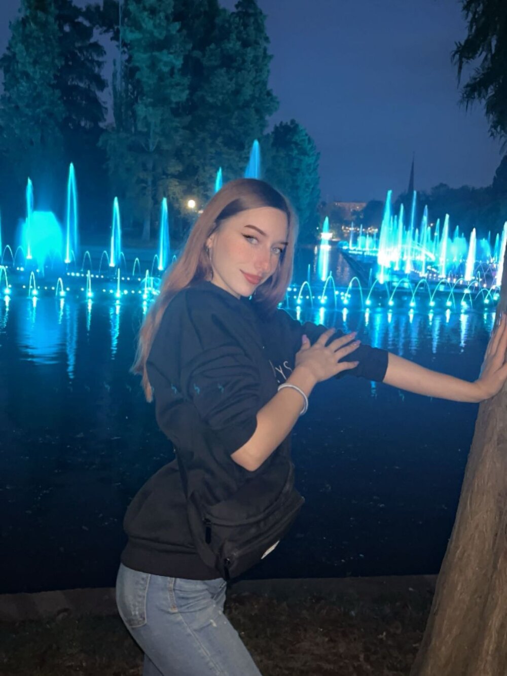 AngelaZuri profile