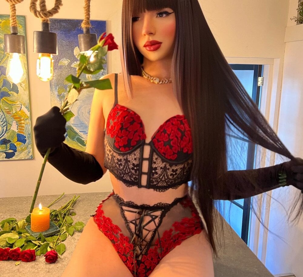 Live sex webcam photo for Miss_Emma_ #289487037