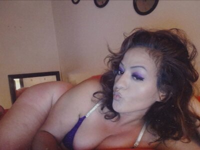 Juiicy01 Female Smoke XXX Webcam