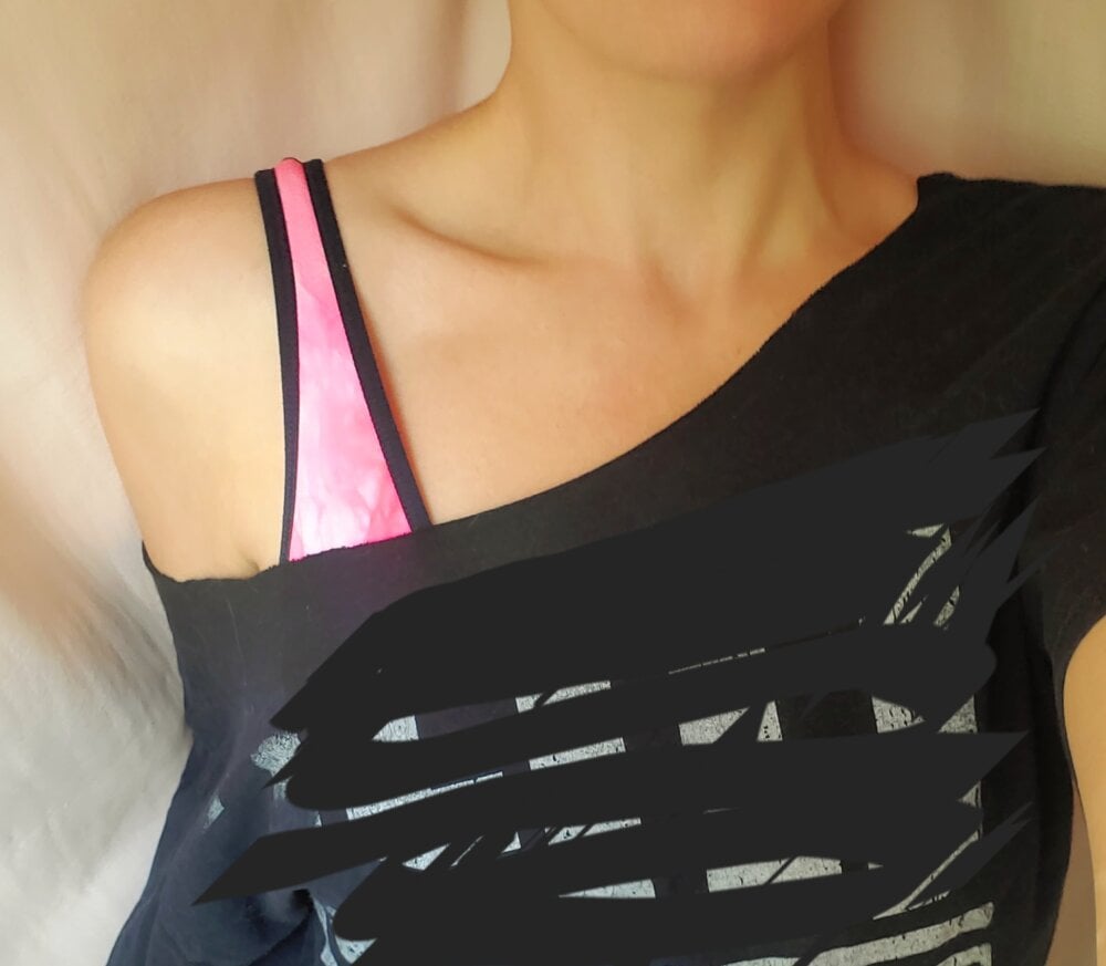 Holly_Bourbonz profile