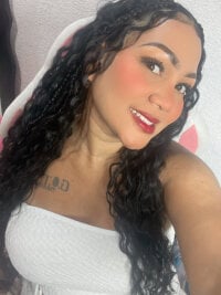 Ayleenpamelasexysquirt's webcam live show