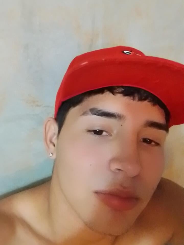 Alfozo881notngo's Offline XXX Chat