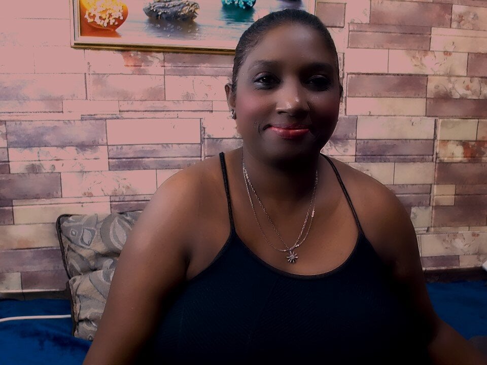 Live sex webcam photo for Indian_tracy #290915502