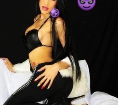 SexyLatinGirl22