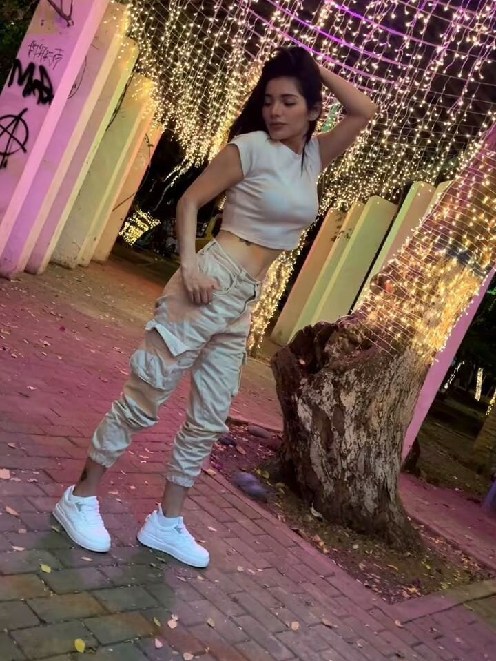 Lornamedina07's Offline XXX Chat