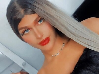 Amal_baddell Trans Facial Cam Striptease