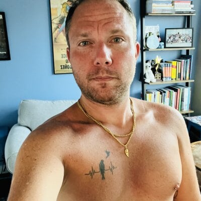Njdaddyxxx Male Flexing Nude Cam