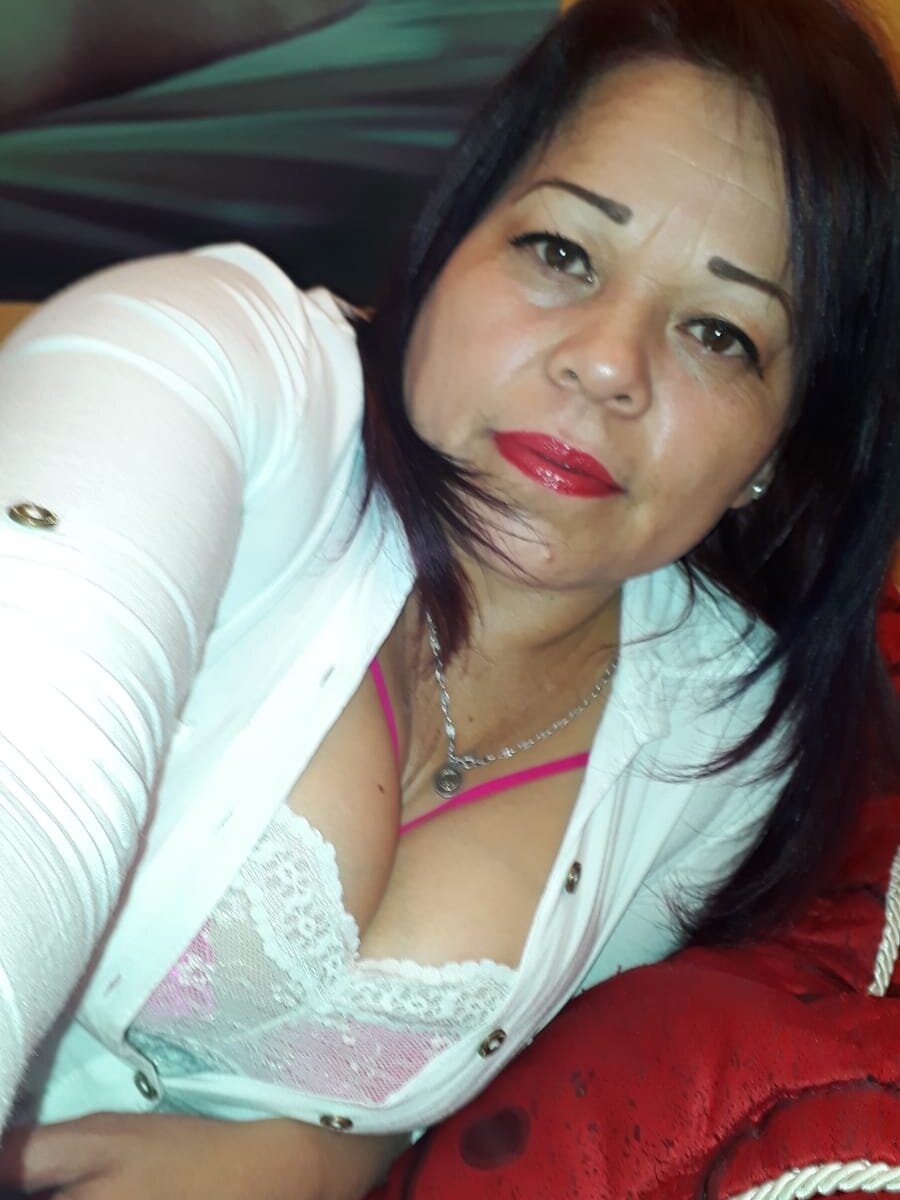 Live sex webcam photo for scarlet_hot12 #289506136