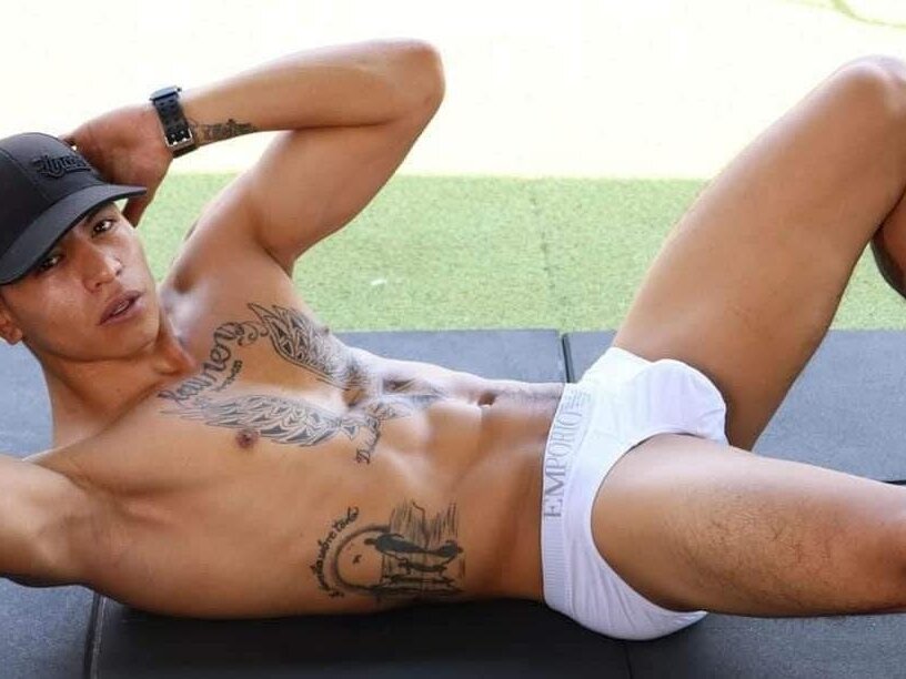 Live sex webcam photo for steel_95 #289555663