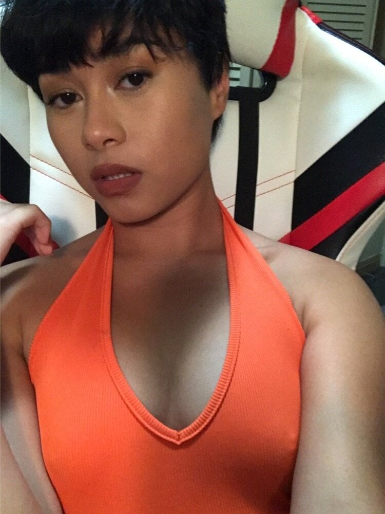 Live sex webcam photo for lily_love0 #283675542