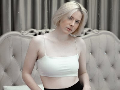 LisaLewi - topless white