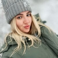 HileryLover's Offline Chat Room