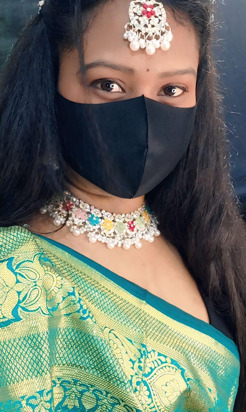 idhika-paul from stripchat