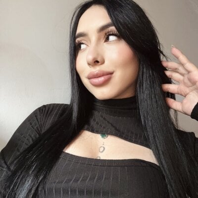 Isabella_jade