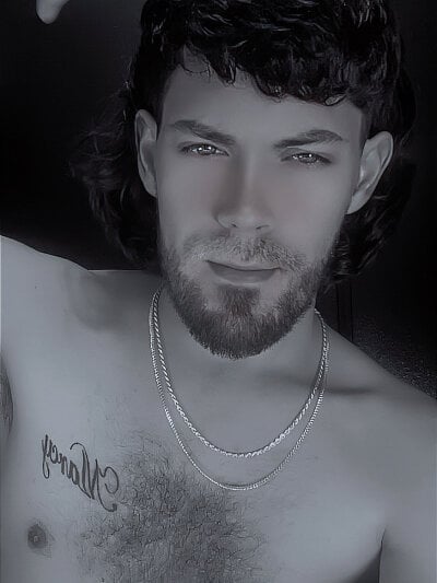 daddyforshort8 Live Cam on StripChat