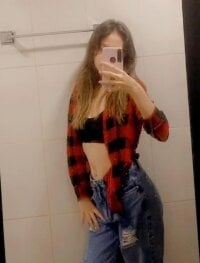Rosse_23_'s Offline Chat Room