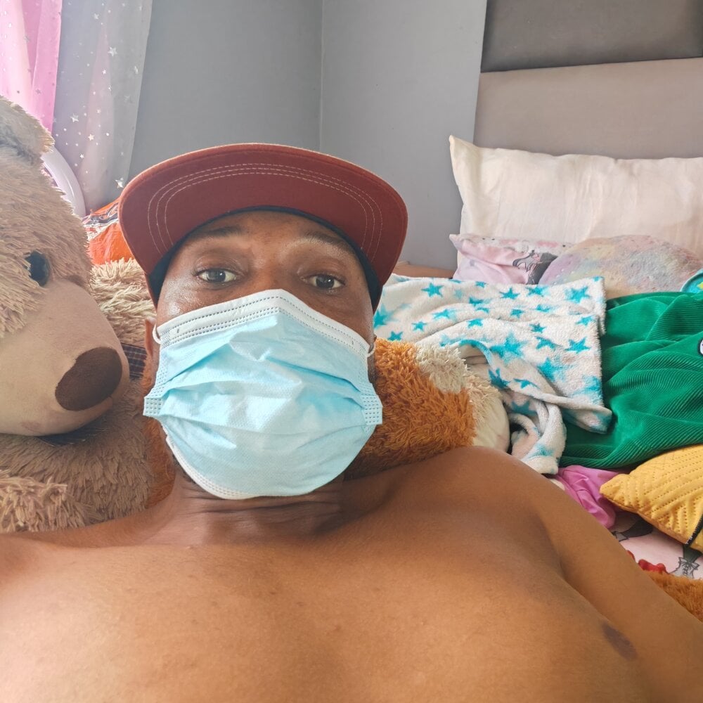 identity121710's Offline XXX Chat