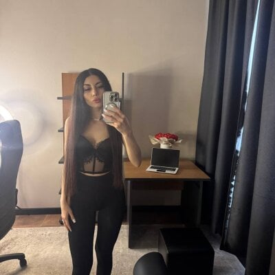 Emmili_Swon Female New Online Cam Nude