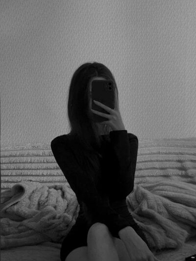 LilElfie Female Ukrainianblondes Online Webcam Porn