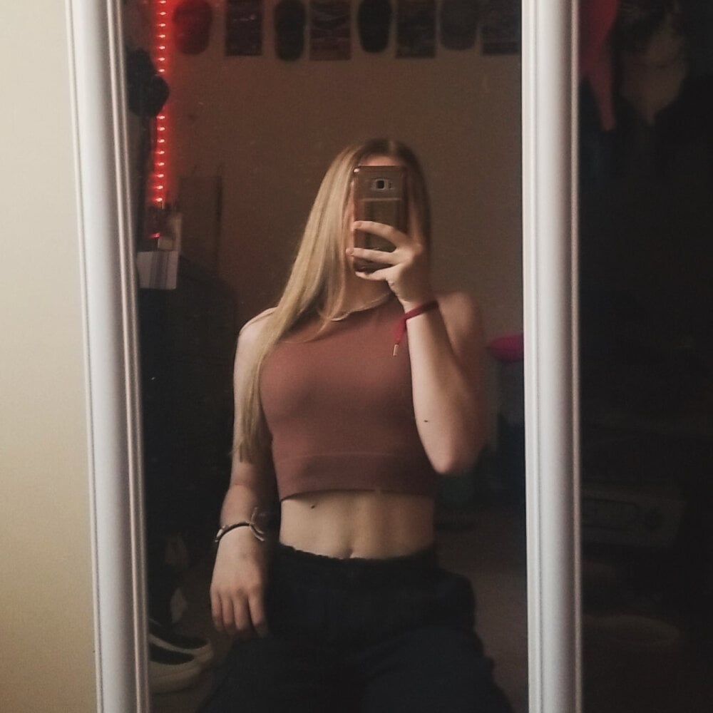 lilred808 webcam livesex profile in united-states cams