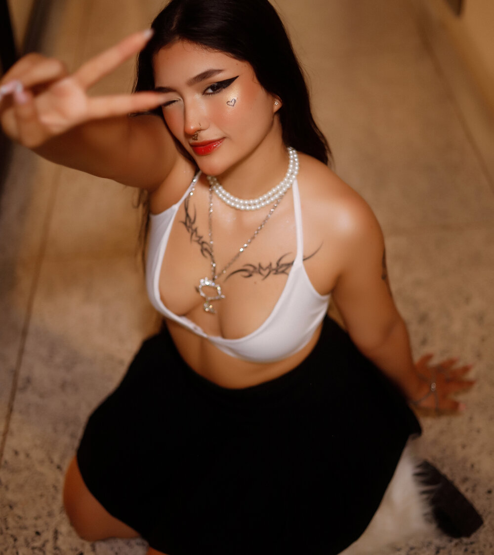 Live sex webcam photo for Arianavillada #289945547