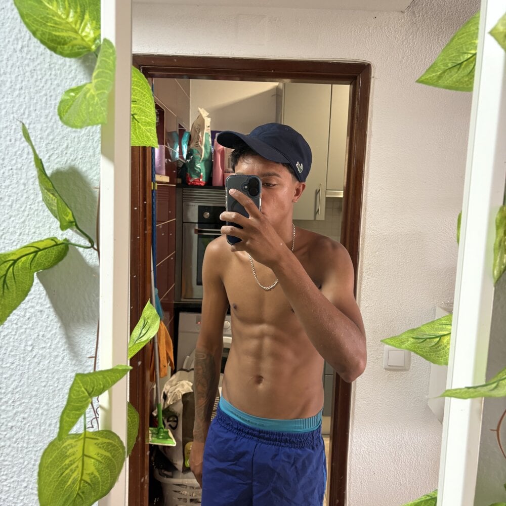 sagazrlq1-2 from stripchat