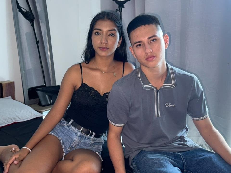 CamiloAndYury's Offline XXX Chat