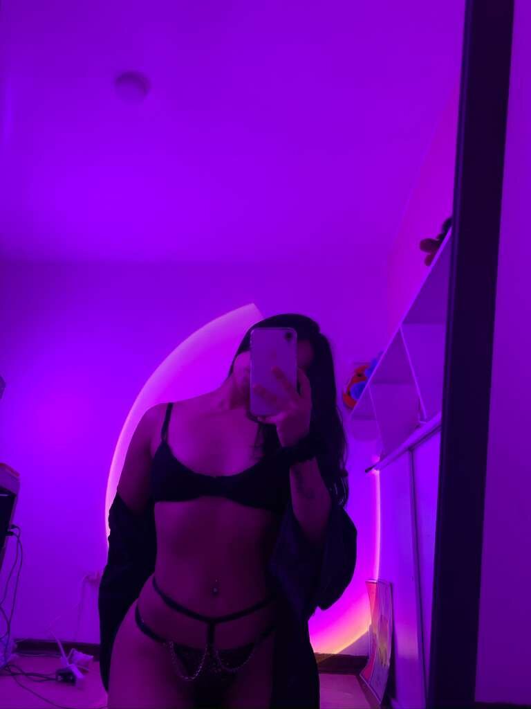 angie_boo_