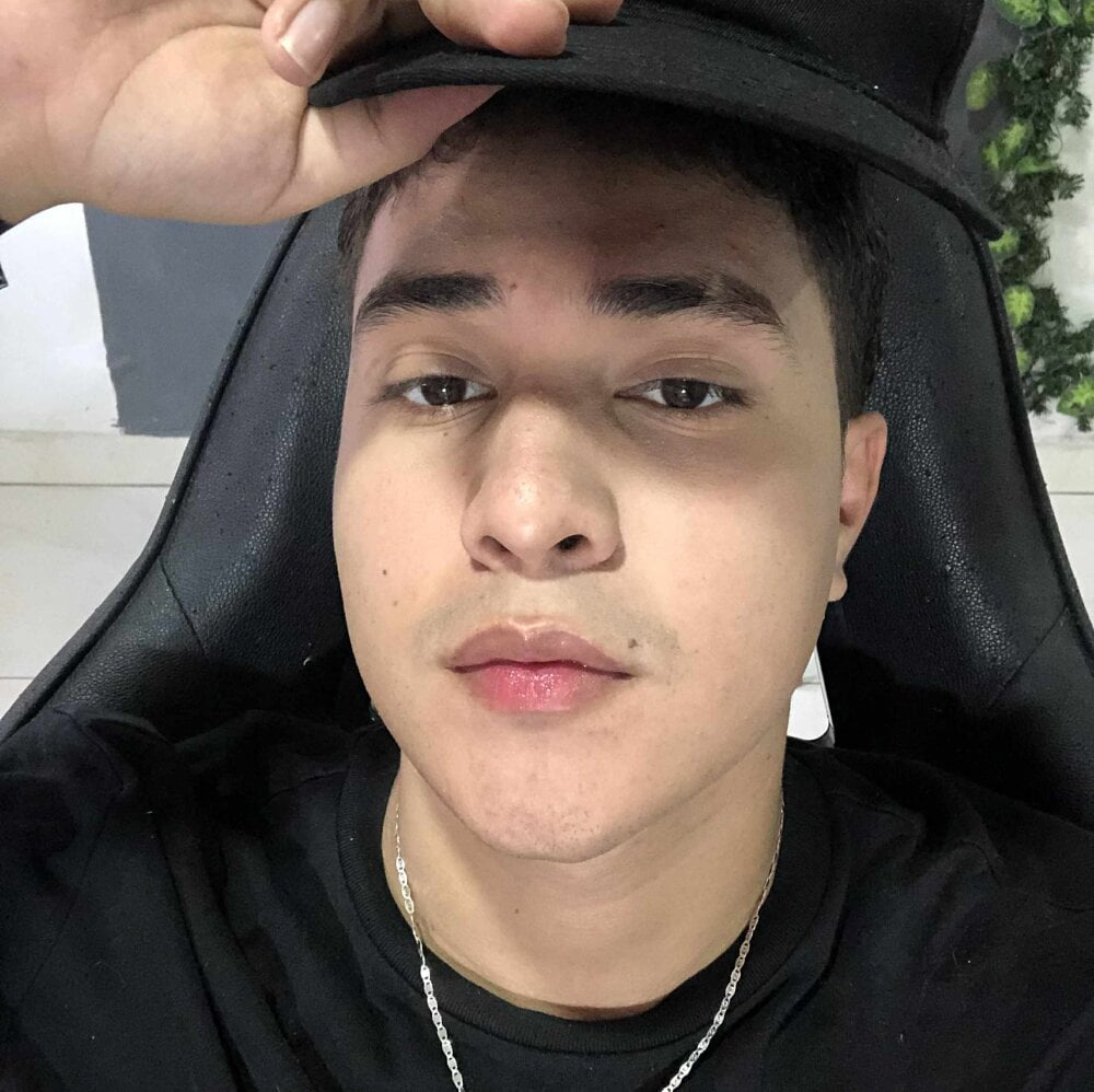 loki32men from stripchat