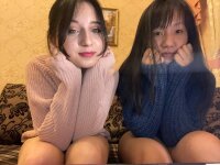 _Sexy_lesbians_'s Offline XXX Chat