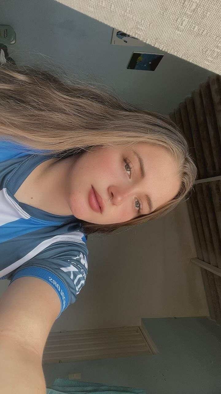 annie_blake_