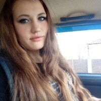 Anabel_Elyse's Offline Chat Room